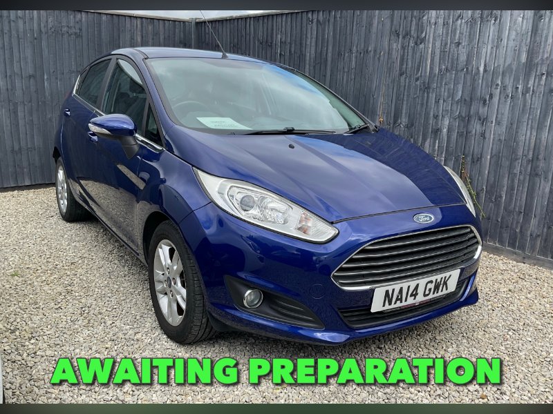 Blue Ford Fiesta 1.25 Zetec Hatchback 5dr Petrol Manual Euro 5 82 ps